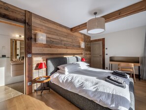 5 bedrooms, free WiFi