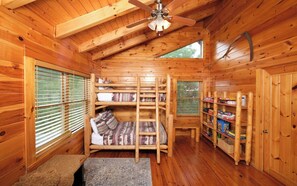 4 bedrooms, free WiFi, bed sheets