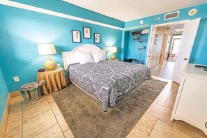1 bedroom, iron/ironing board, free WiFi, bed sheets - Beachfront condo with pool & ocean views (Myrtle Beach)
