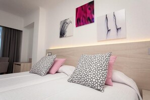 WiFi (無料)