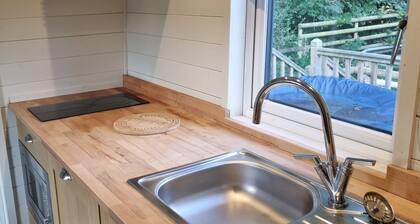 Glamping Hut - Riverview 4