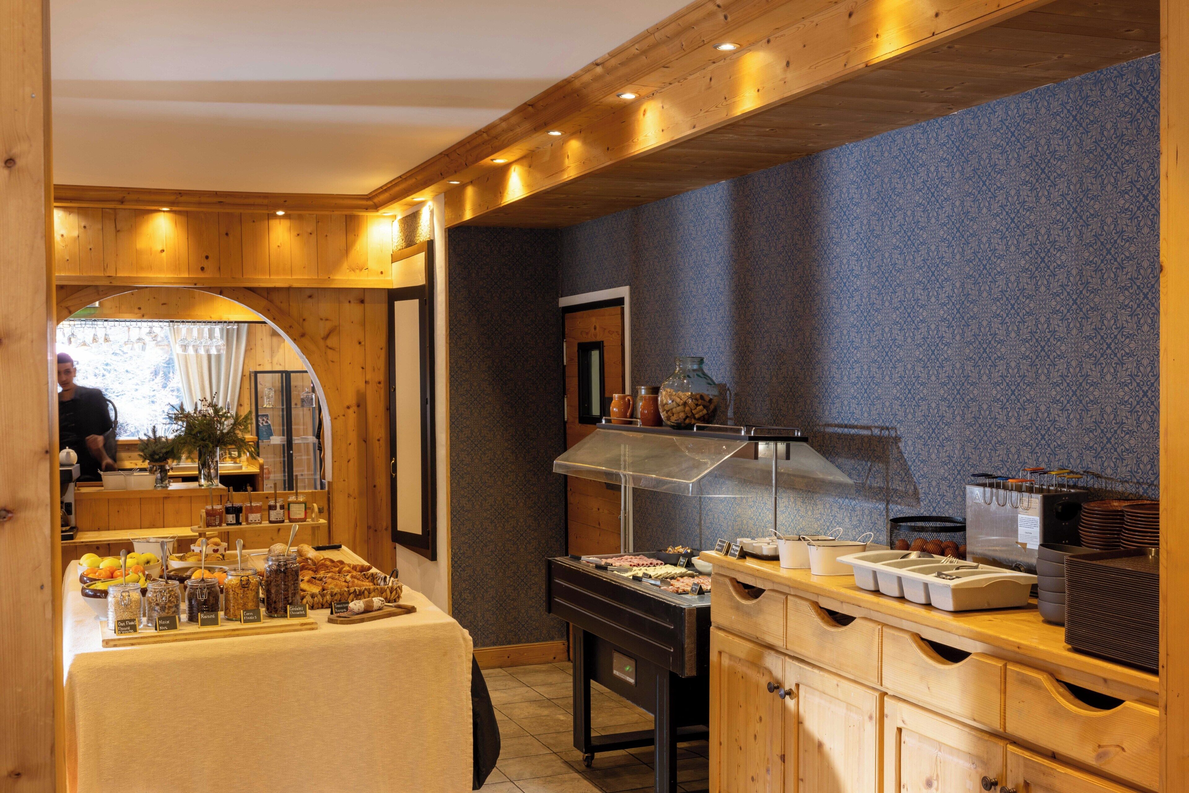 Colazione a buffet, servita tutte le mattine (14.90 EUR a persona) 