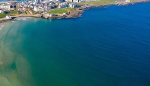 Apartamento, várias camas | Praia