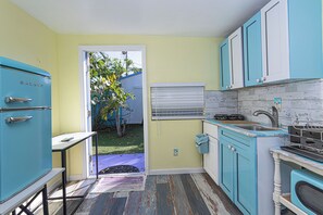 Fridge, microwave, coffee/tea maker, toaster