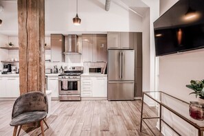Fridge, microwave, oven, stovetop - Clean, Art Deco 1000sqft Condo Downtown + Free Gated Parking (Cincinnati)