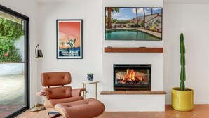 Unclassified image, 4 of 32, button - Cardillo 2 (Palm Springs)