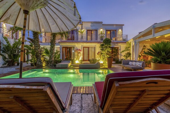 Front of property - 777 Alaçatı (+16 Adult Only) (Cesme)