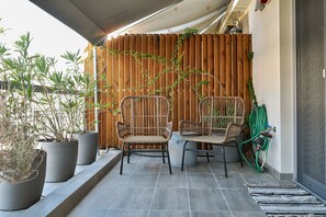 Terrace/patio - Discover Athens from an Upscale flat in Koukaki! (Αθήνα)