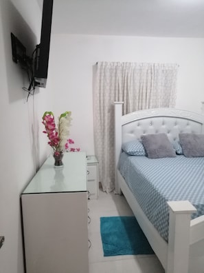 2 habitaciones, tabla de planchar con plancha y wifi gratis