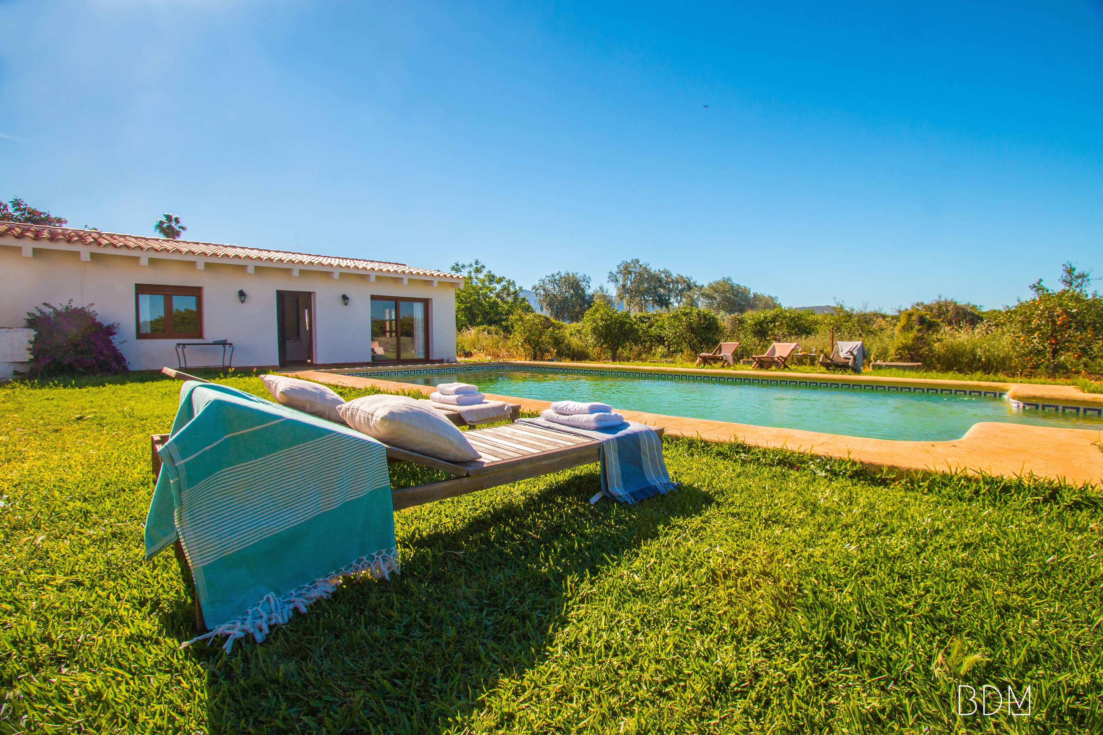 حمّام سباحة خارجي