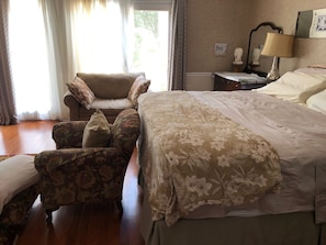 4 chambres, fer et planche à repasser, Wi-Fi, draps fournis