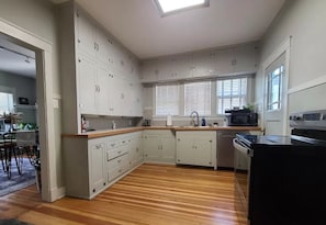 Fridge, microwave, oven, stovetop - 420 Friendly! A Charming 3 Bedroom Home Within Walking Distance of Downtown (Trinidad)