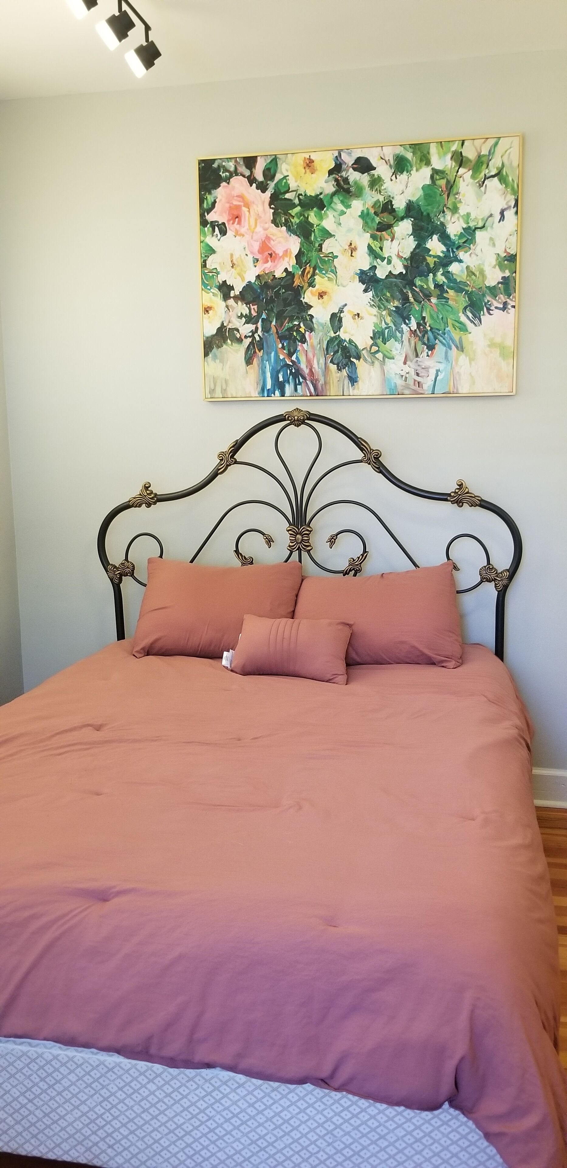 3 bedrooms, desk, free WiFi, bed sheets