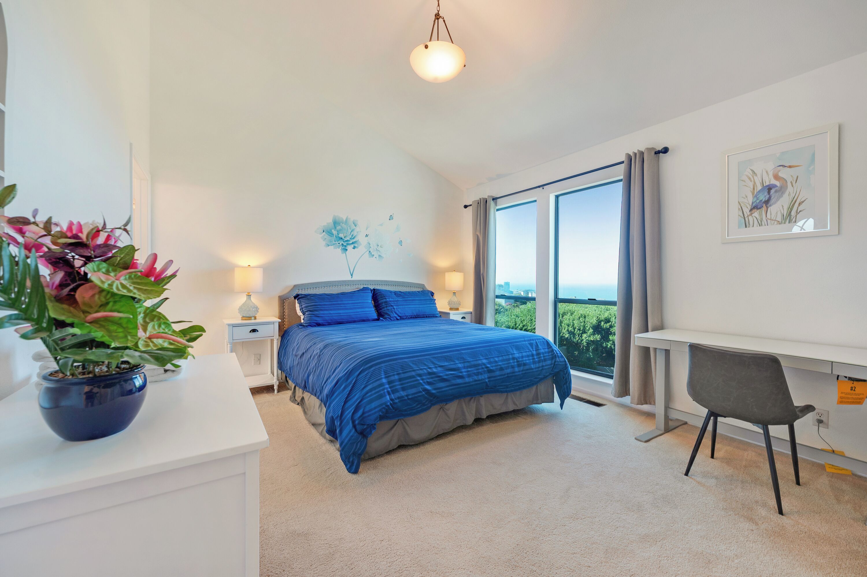 3 bedrooms, desk, free WiFi, bed sheets