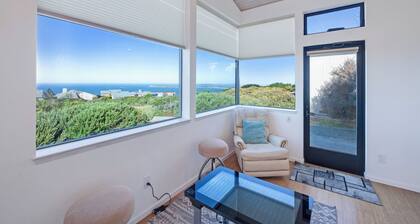 3bd2.5ba Ocean/Mountain View Single Level Spacious House sleeps 8