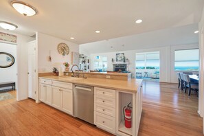 Interior - 3bd2.5ba Ocean/Mountain View Single Level Spacious House sleeps 8 (Bodega Bay)