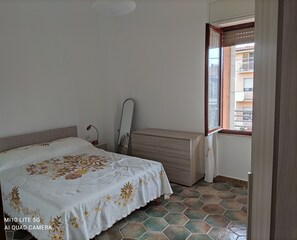 3 habitaciones y ropa de cama 