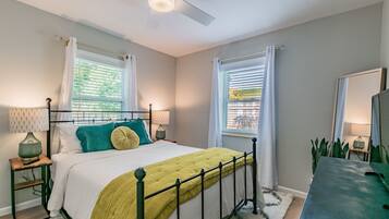 1 dormitori, escriptori, planxa i posts de planxar i wifi gratuïta