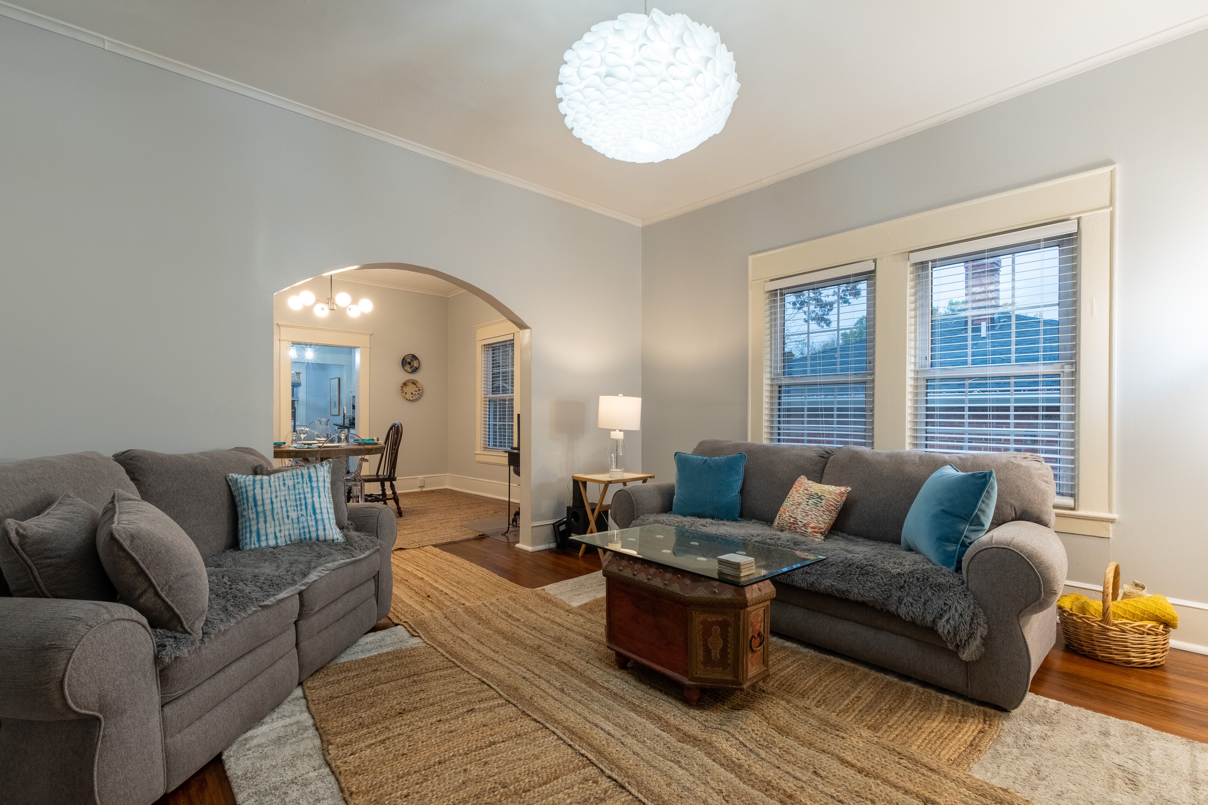 In City, Airy Cheerful Bungalow Homey, Fire Pit