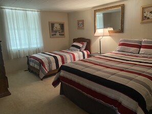 2 chambres, fer et planche à repasser, draps fournis