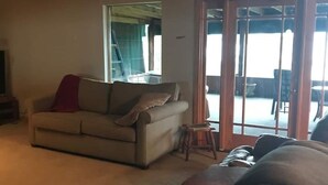 Smart TV - private lake front home with amazing views (nobel)