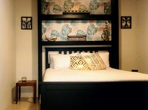 1 bedroom, desk, iron/ironing board, free WiFi