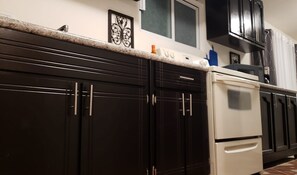 Fridge, microwave, oven, stovetop - Pura Vida Casita Retreat: Temp-control heat+more modern conveniences for comfort (Ensenada)