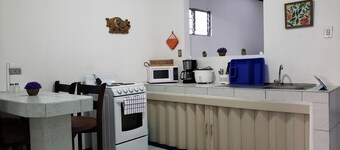 Entire Comfy apartment for your,  5 min SJO airport
