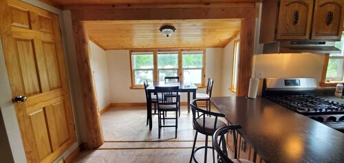 Water front cottage upto 8 people. Full cottage is yours