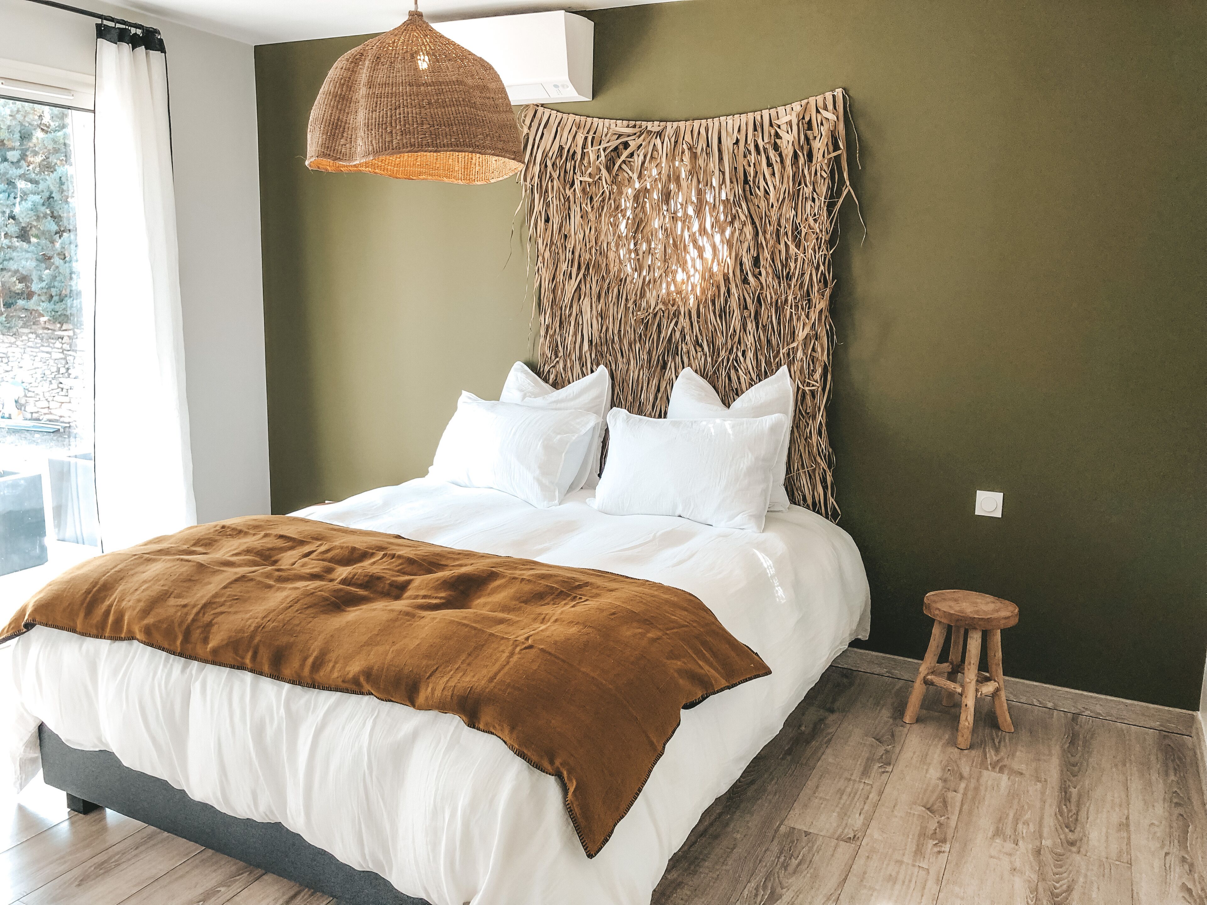 5 bedrooms, desk, iron/ironing board, free WiFi