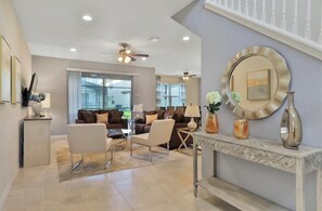 Interior - FL FAMILY VACATION HOME WITH PRIVATE POOL LOCATED IN RESORT 10 MINS FROM DISNEY (Kissimmee)