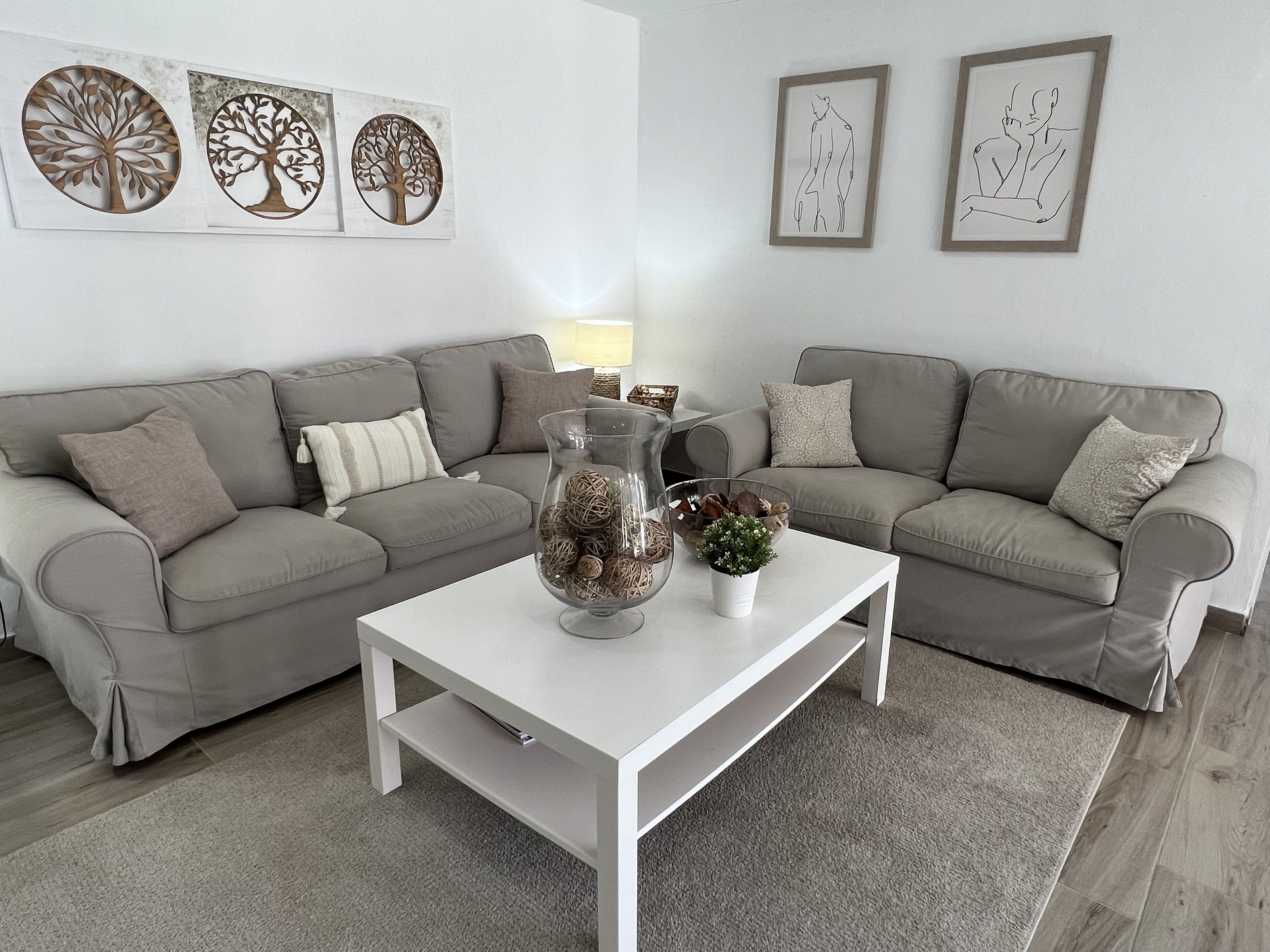 Una Smart TV, una oficina