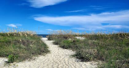 Ocean View, Pool, Tennis, Pickleball, Seasonal Music