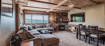 On Mountain two bedroom unit sleeping 6