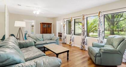 Gator Springs ~ Close to Hospitals, Springs & UF