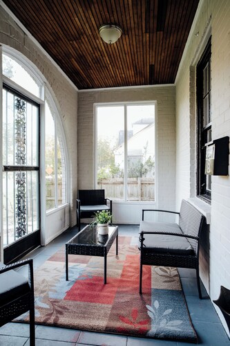 Modern Downtown Retreat | WiFi Included