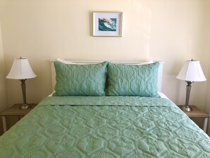 3 bedrooms, desk, iron/ironing board, free WiFi