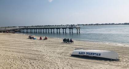 Serene Seaside Home just one block from the Water