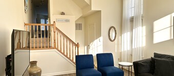 Serene Seaside Home just one block from the Water