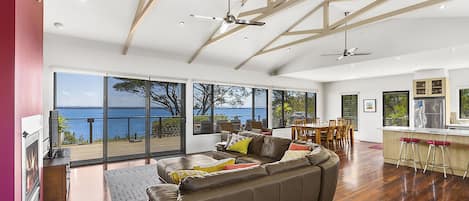 TV, fireplace, DVD player, ping pong