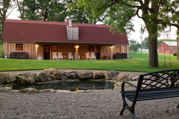 Exterior - Unique 3 bedroom barn with a fireplace and pond (Sarver)