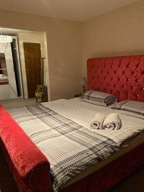 1 quarto, ferros/tábuas de passar roupa, Wi-Fi, roupa de cama