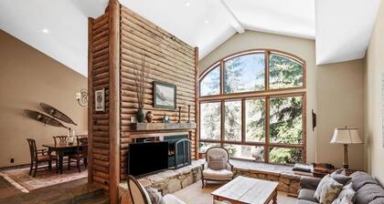 Perfect location for your ski vacation! Walk to PC Main Street or Deer Valley!