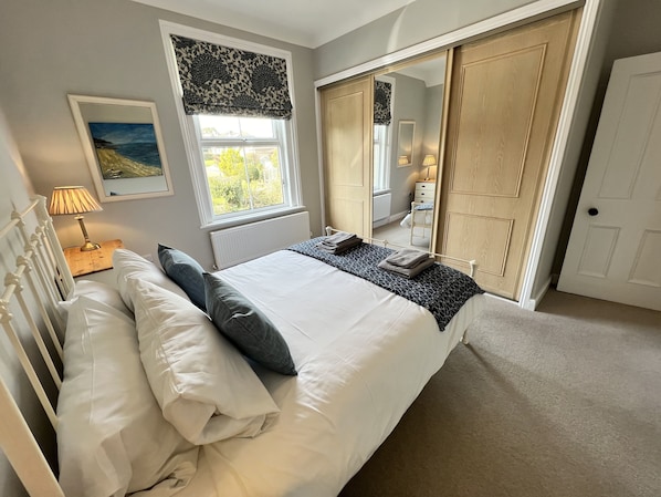 3 chambres, fer et planche à repasser, Wi-Fi gratuit, draps fournis