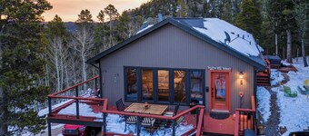 Peak to Peak - Panoramic Views and Hot Tub