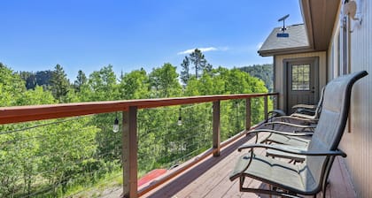 Hot Tub, Game Room and Trails / Families & Pets!