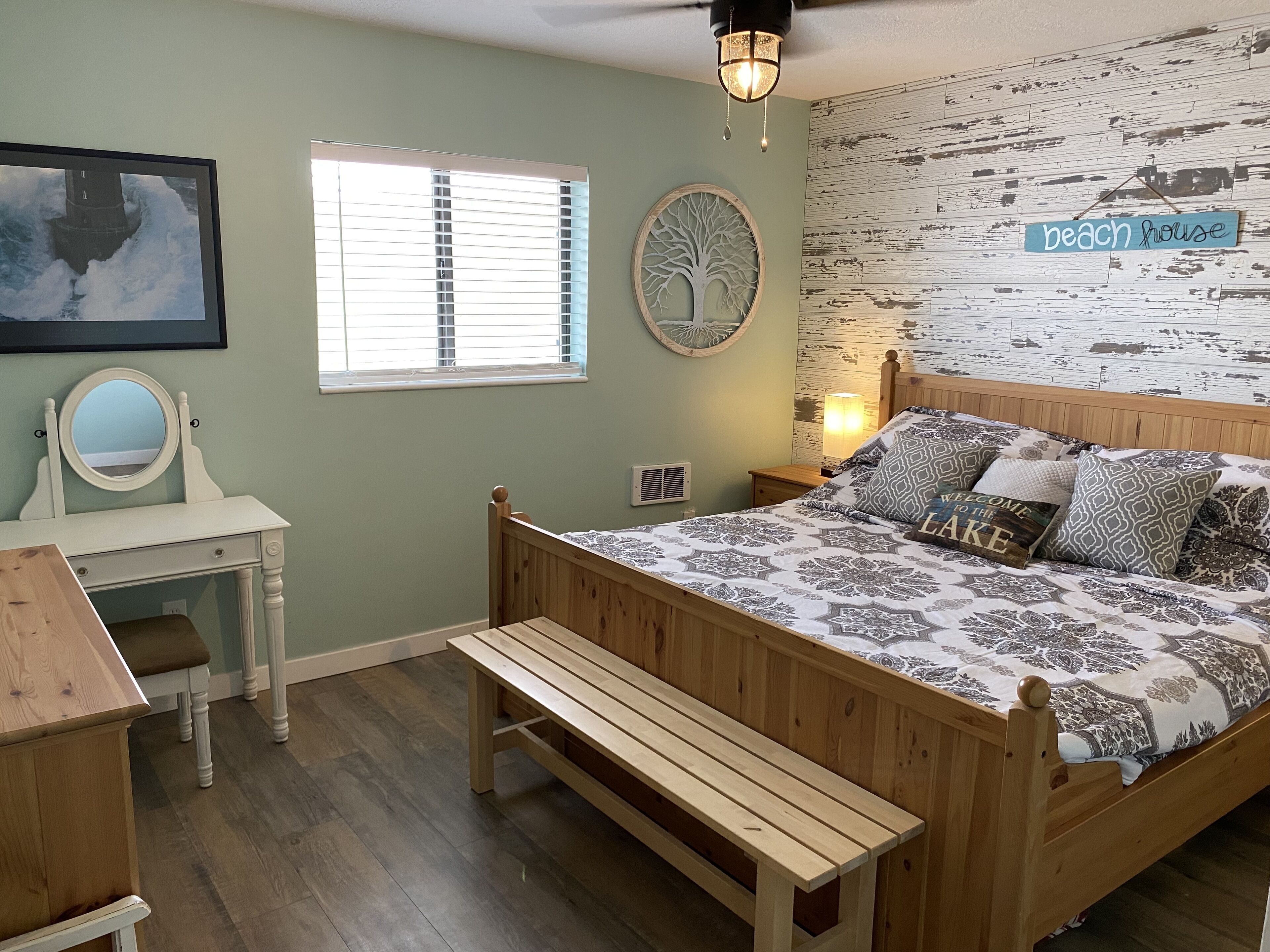 2 bedrooms, desk, free WiFi, bed sheets