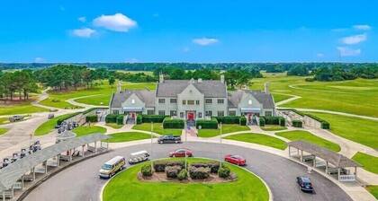 Legends Golf Resort Condo, 4 Beds, 2 Bath Pool access near Coastal Carolina Univ