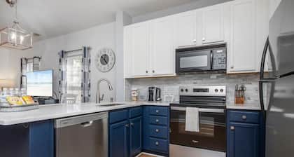 Legends Golf Resort Condo, 4 Beds, 2 Bath Pool access near Coastal Carolina Univ