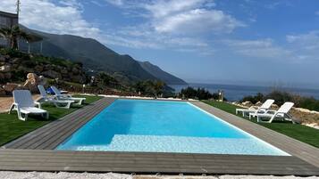 Apartment, 1 Bedroom, Smoking, Patio | Pool